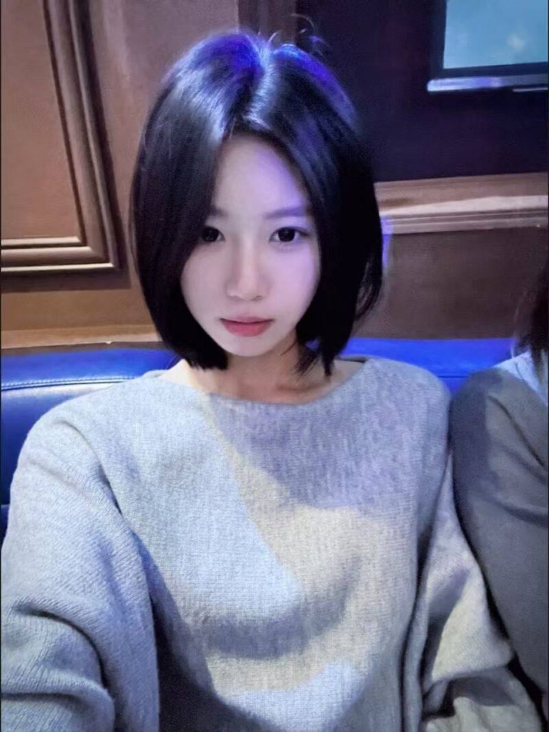山东烟台 /港澳，21 身高：168，学生，腰细翘臀屁股大身材好有马甲线